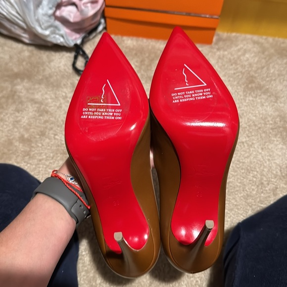 Chirstian Louboutin Kate Napa Red Sole Classic Pumps - Picture 4 of 5